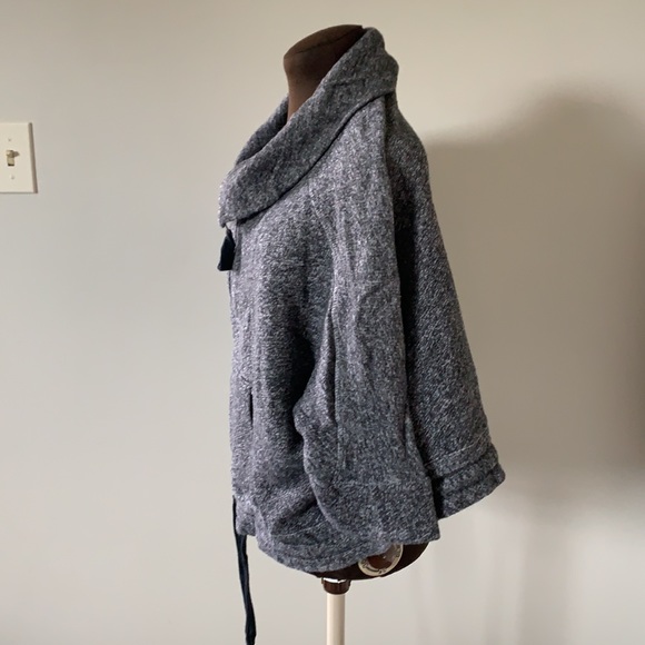 ✨ Loft ✨ Sweatshirt - Picture 8 of 10